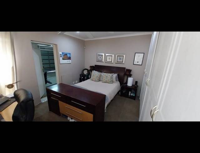 3 BEDROOM HOUSE FOR SALE IN KENSINGTON